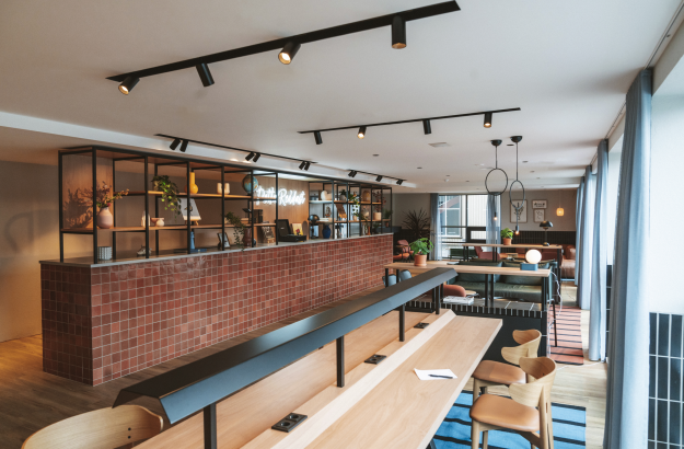 Plaza lounge